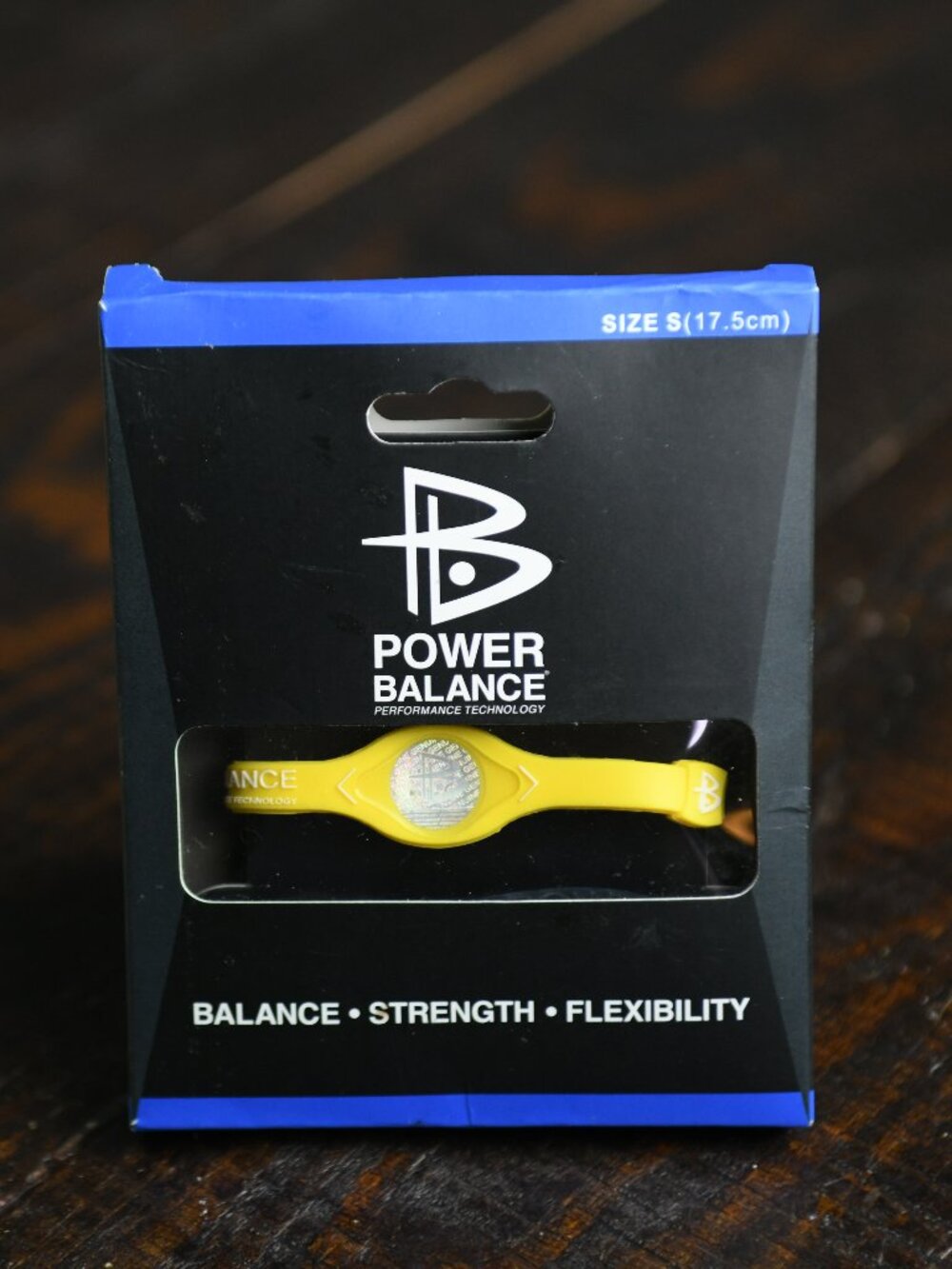 A Silicon Braclet / Power Balance